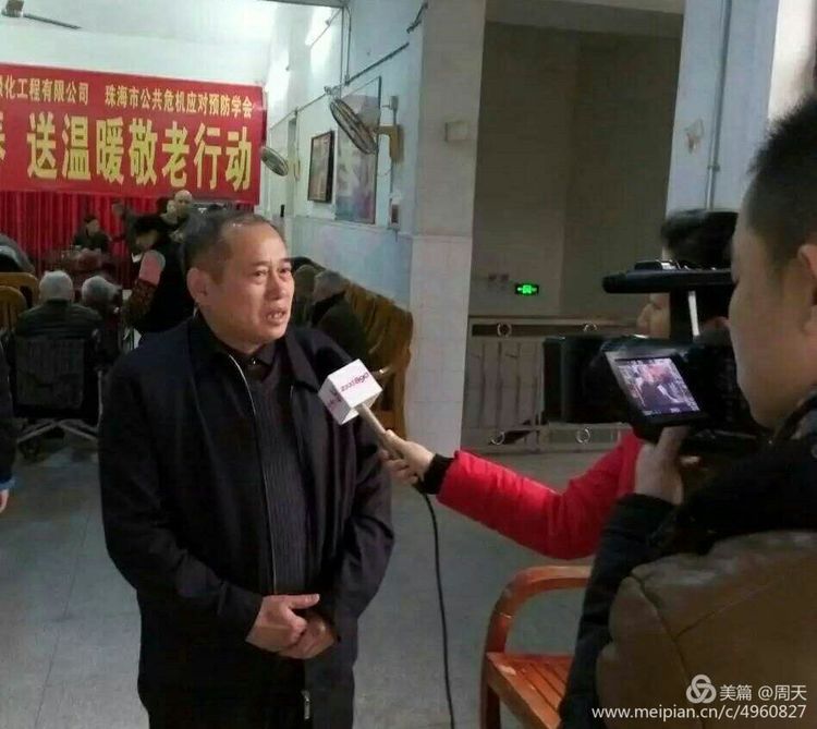 ���������|��